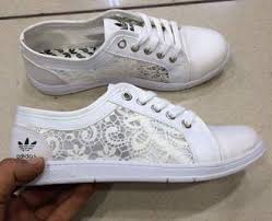 chaussure adidas blanche dentelle